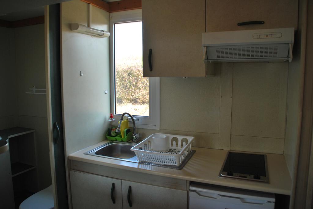 Montsant Park Camping & Bungalow Ulldemolins Quarto foto